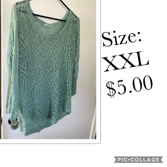 Sweaters - Picture 4 of 4